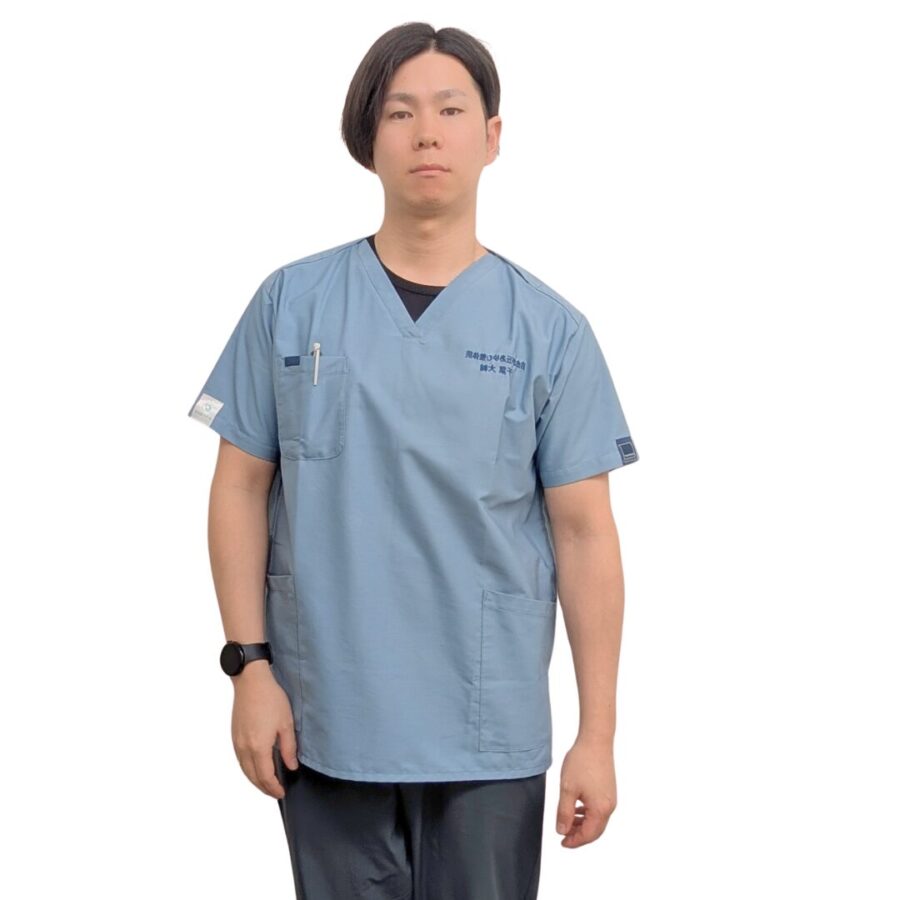 セルフチェック① 肩を下げた状態で腕をリラックス