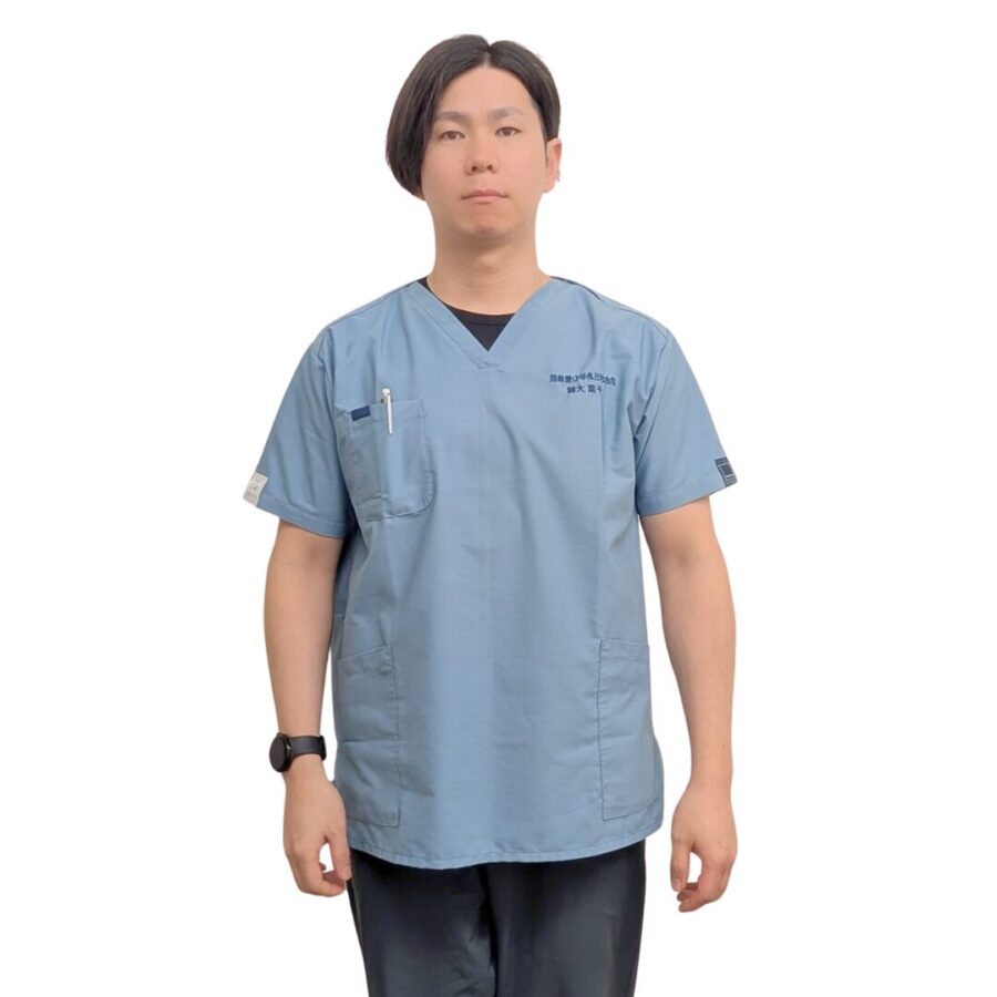 橈骨神経リリース① まっすぐ立って腕を下ろす